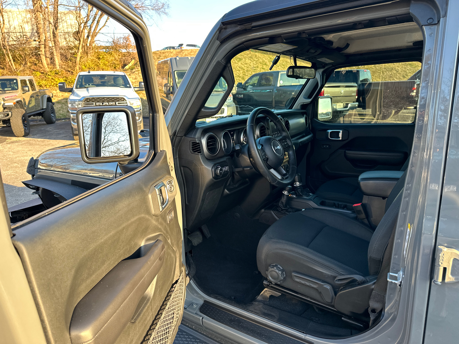 2018 Jeep Wrangler Unlimited Sport S 35