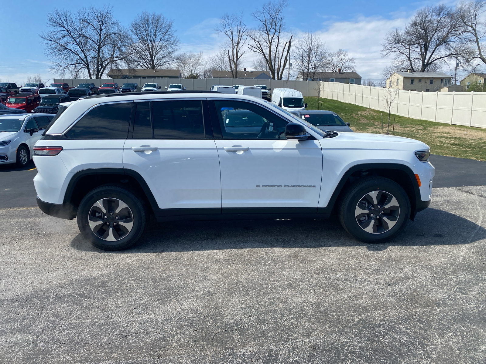 2024 Jeep Grand Cherokee  4