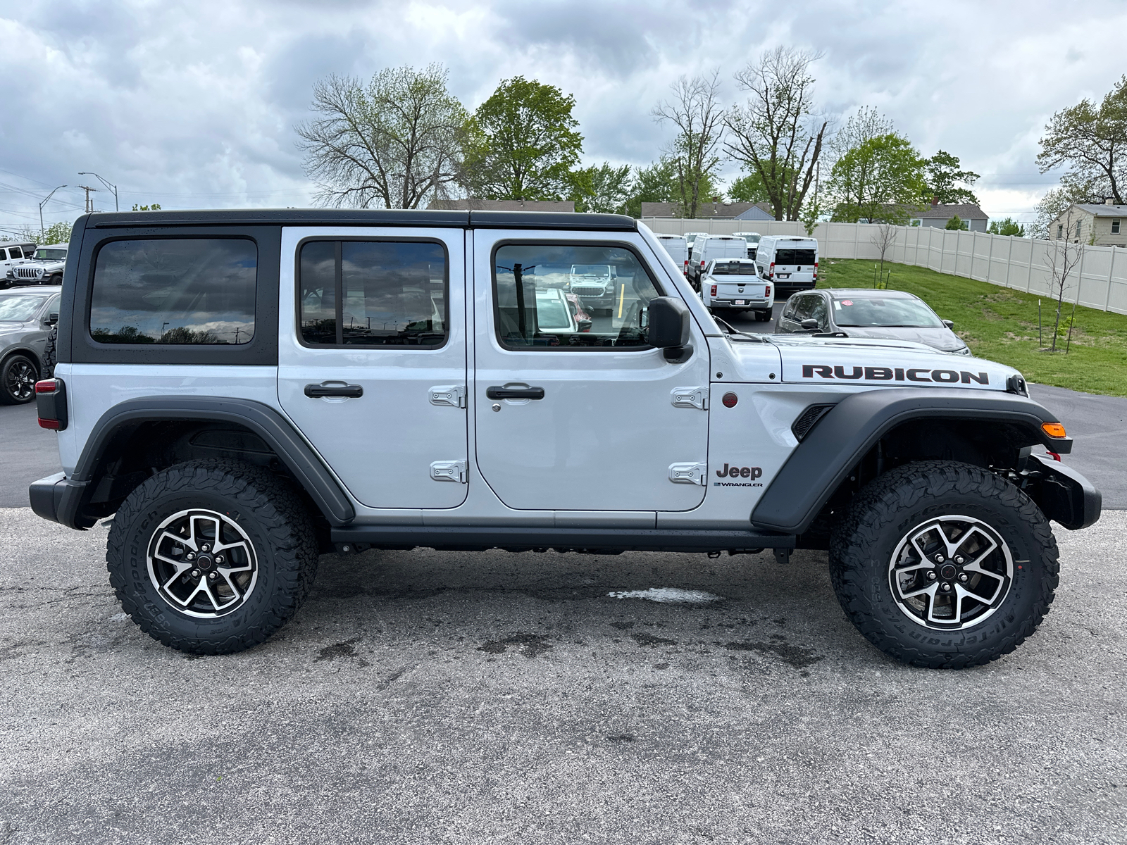 2024 Jeep Wrangler Rubicon 4