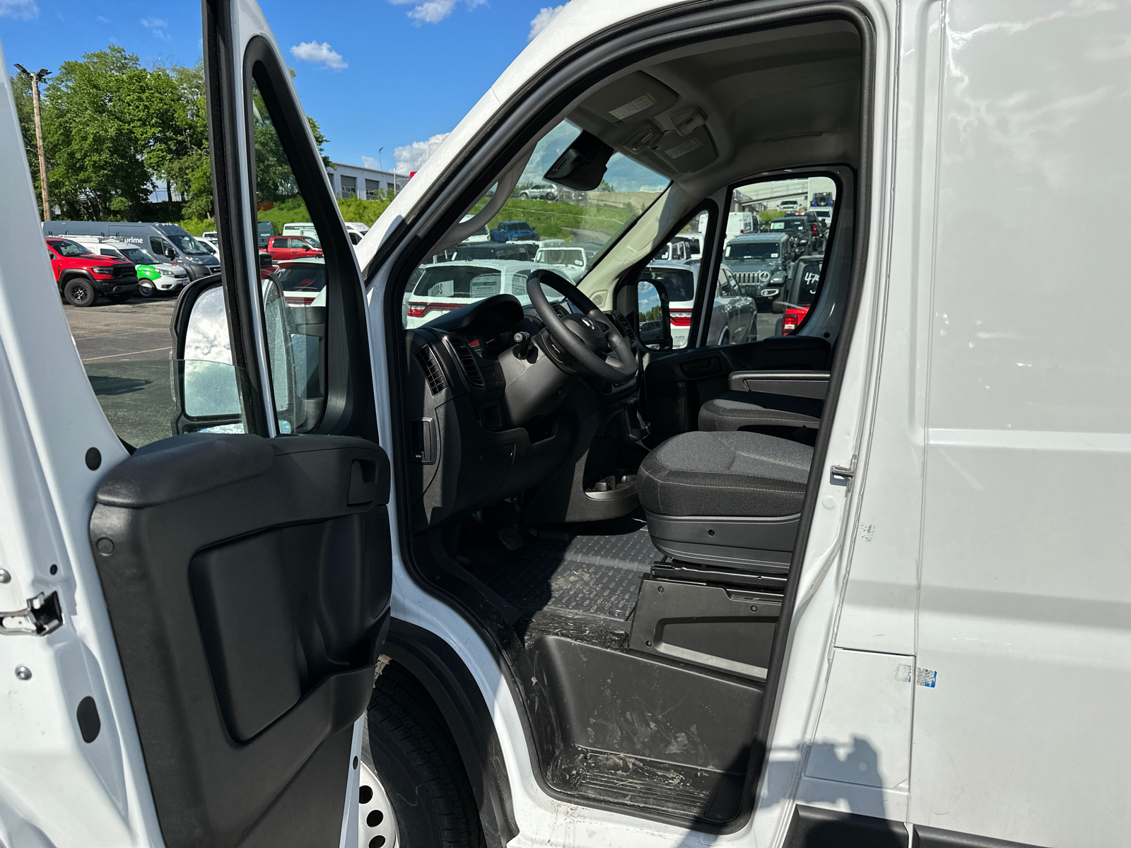 2024 Ram ProMaster 1500 Base 34