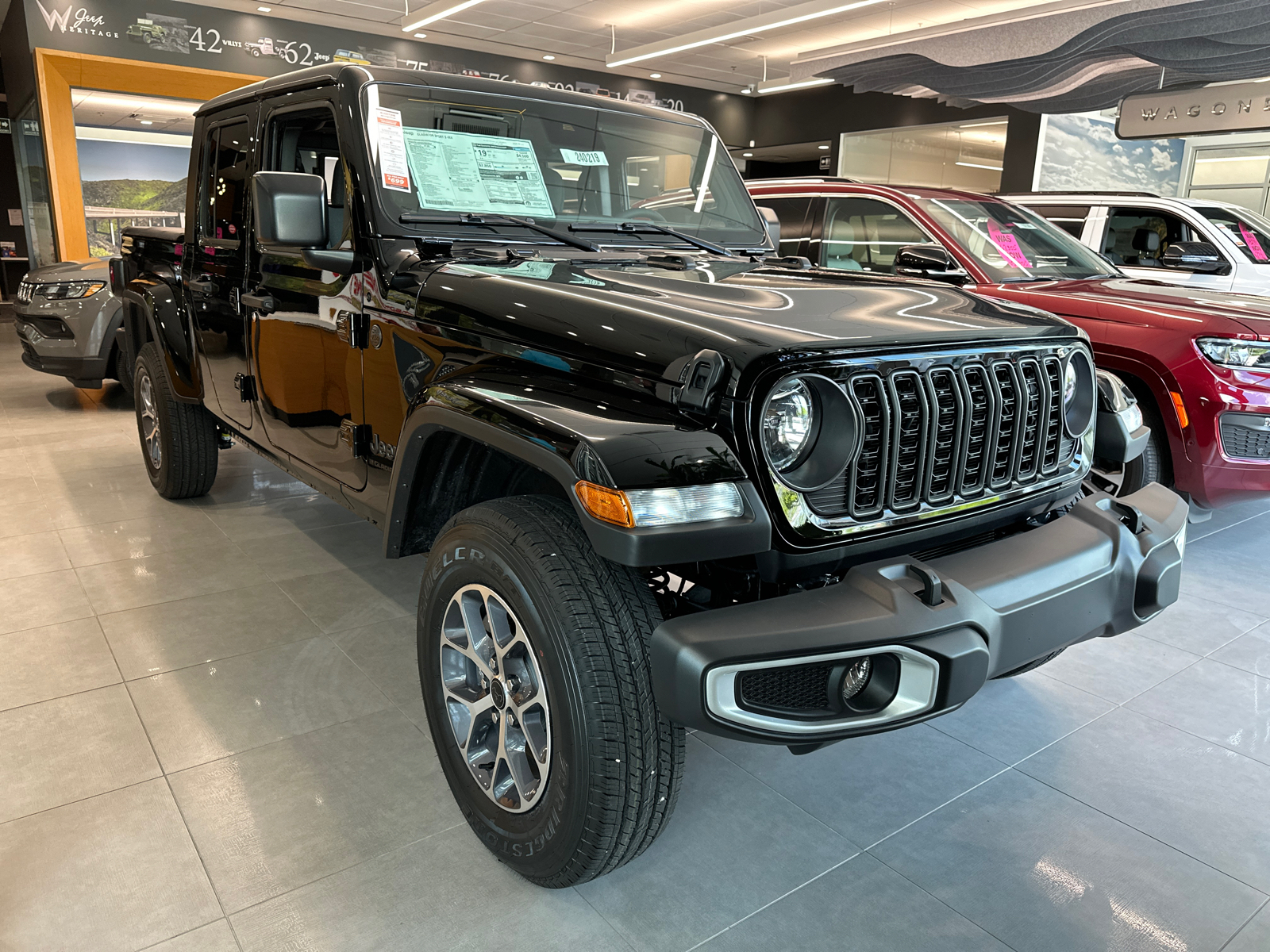 2024 Jeep Gladiator Sport 3