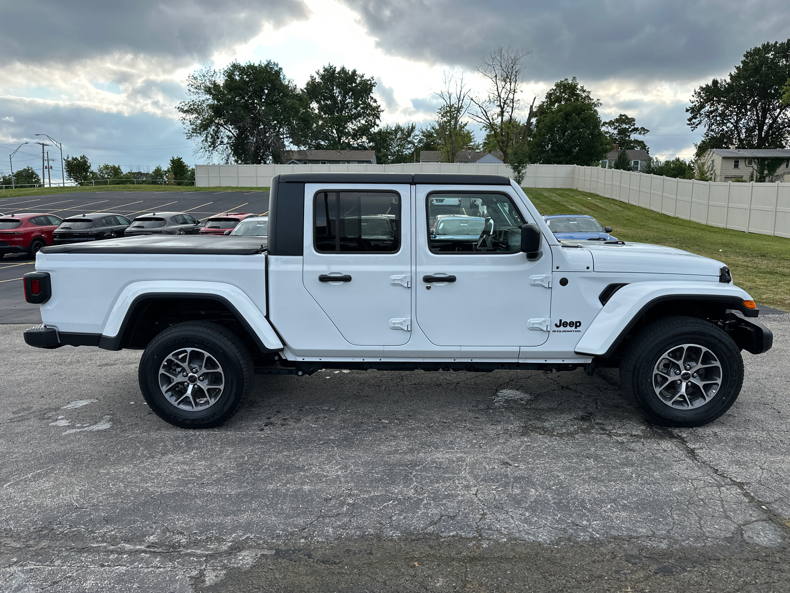 2024 Jeep Gladiator Sport 5