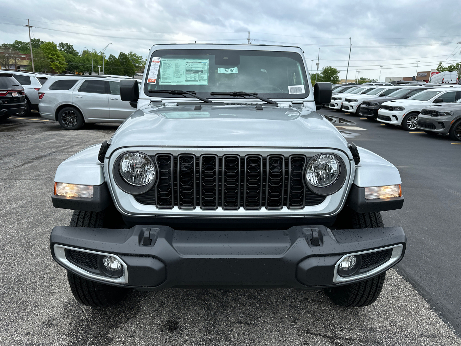 2024 Jeep Gladiator Sport 2