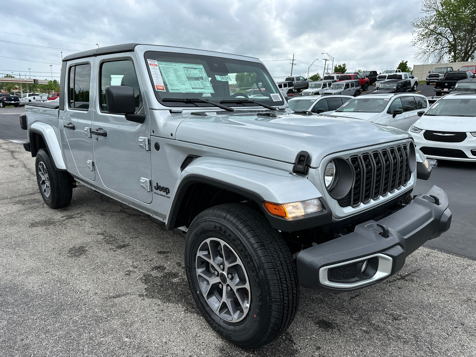 2024 Jeep Gladiator Sport 3