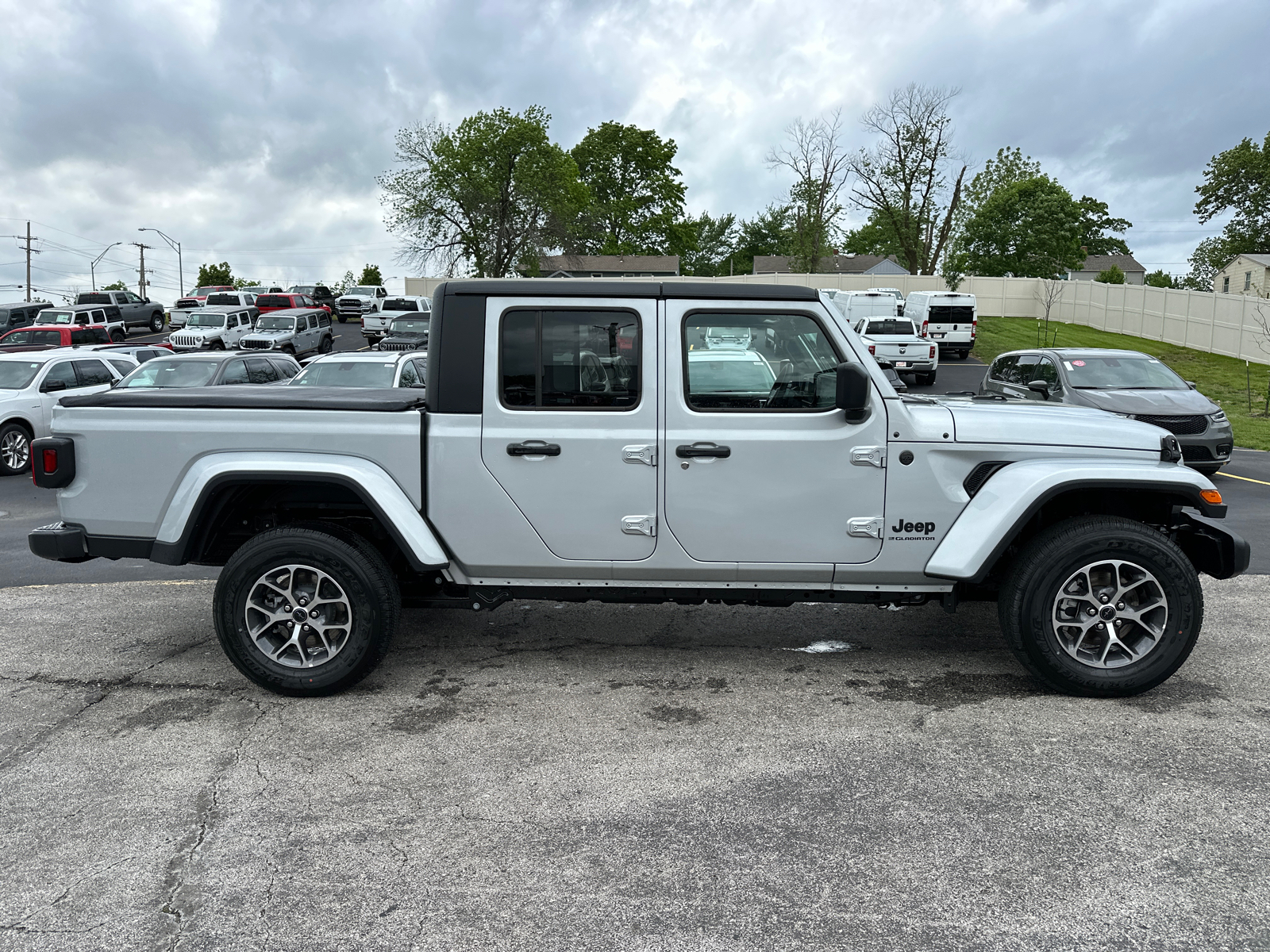 2024 Jeep Gladiator Sport 4