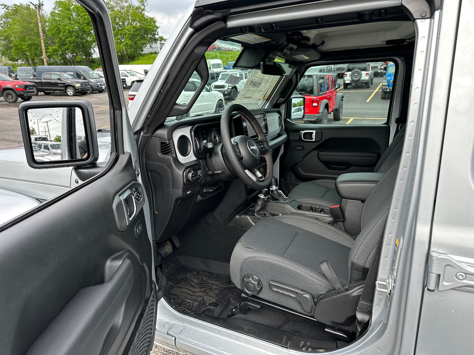 2024 Jeep Gladiator Sport 33