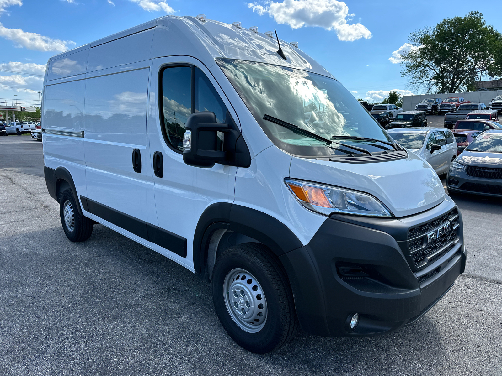 2024 Ram ProMaster 2500 High Roof 3