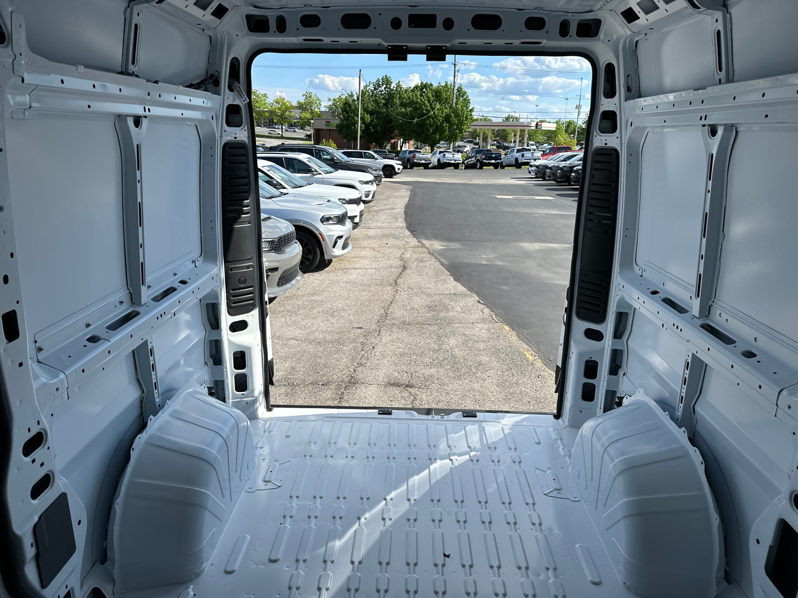 2024 Ram ProMaster 2500 High Roof 13