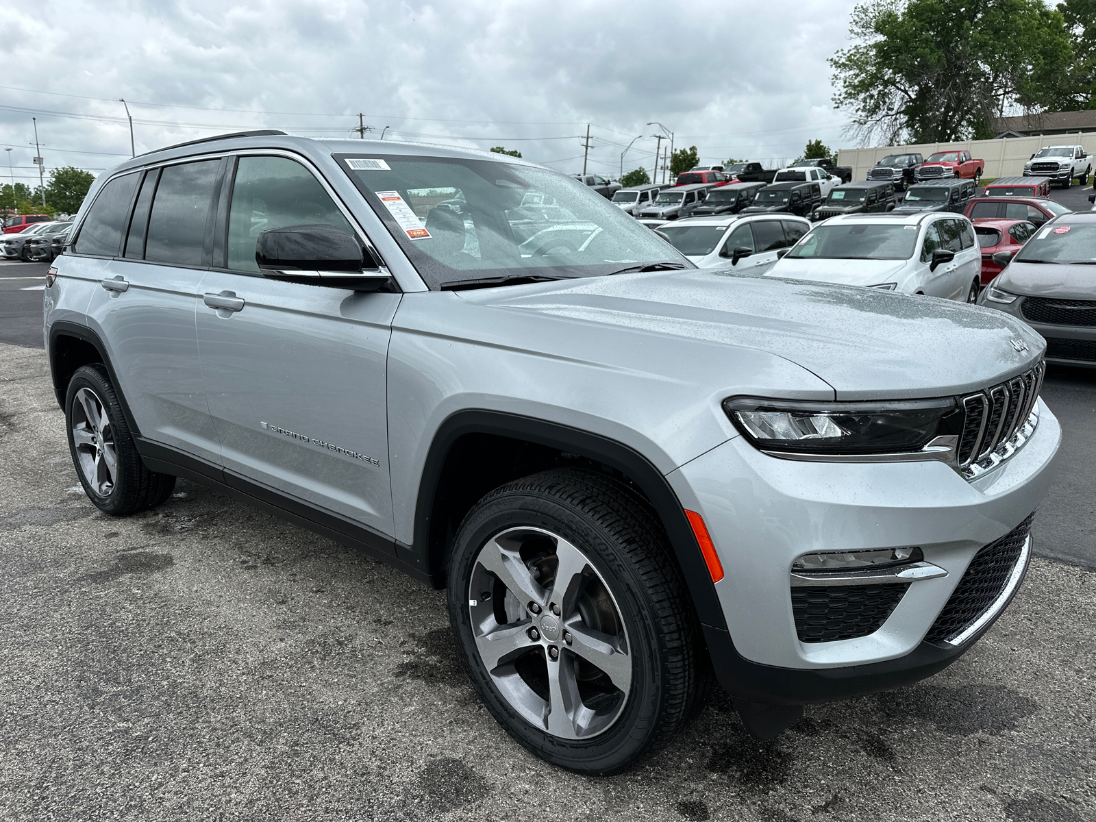 2024 Jeep Grand Cherokee Limited 3