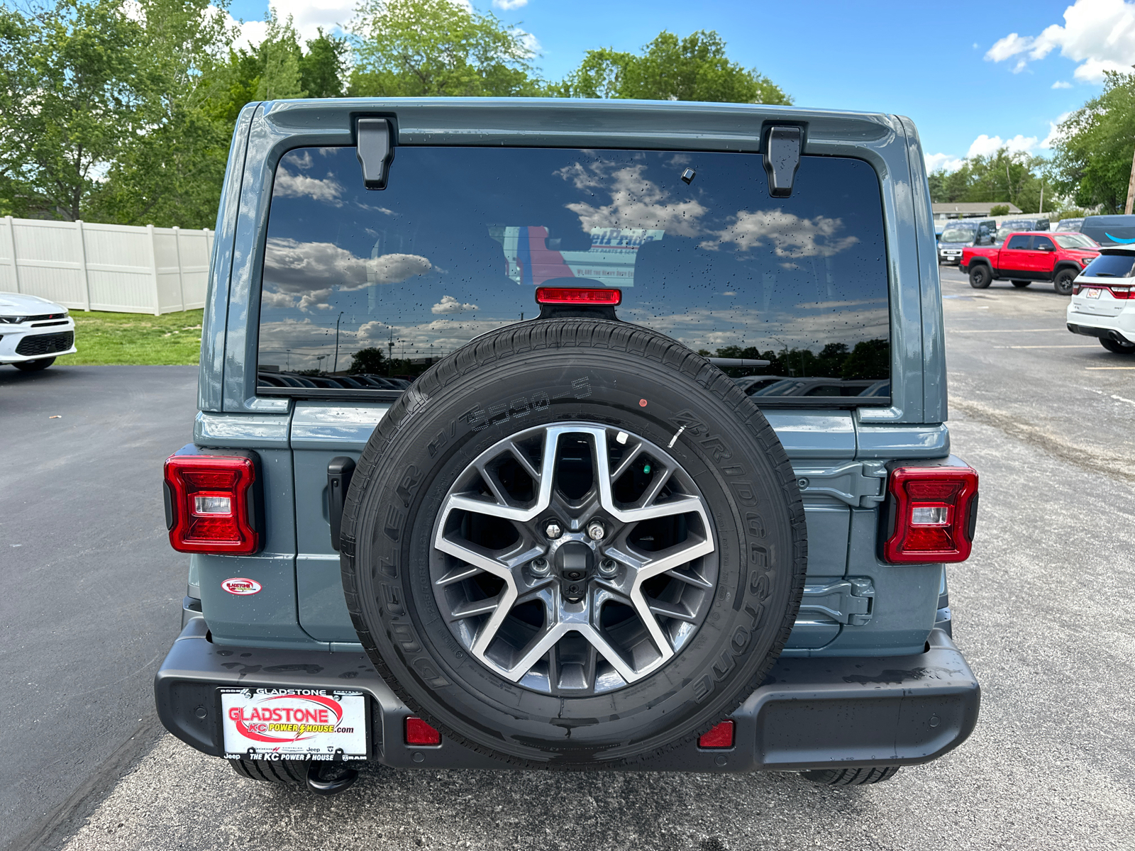 2024 Jeep Wrangler Sahara 6