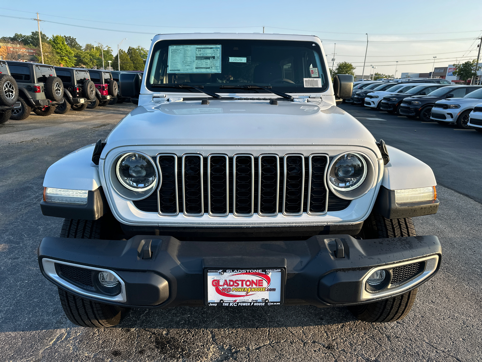 2024 Jeep Wrangler Sahara 3