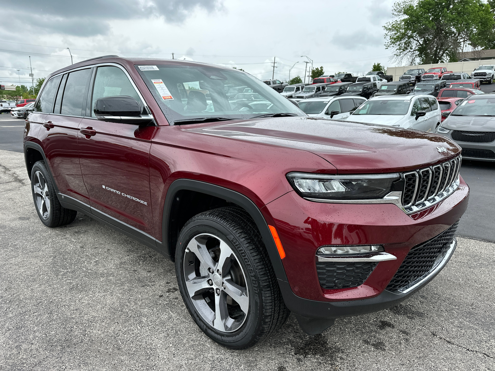 2024 Jeep Grand Cherokee Limited 3