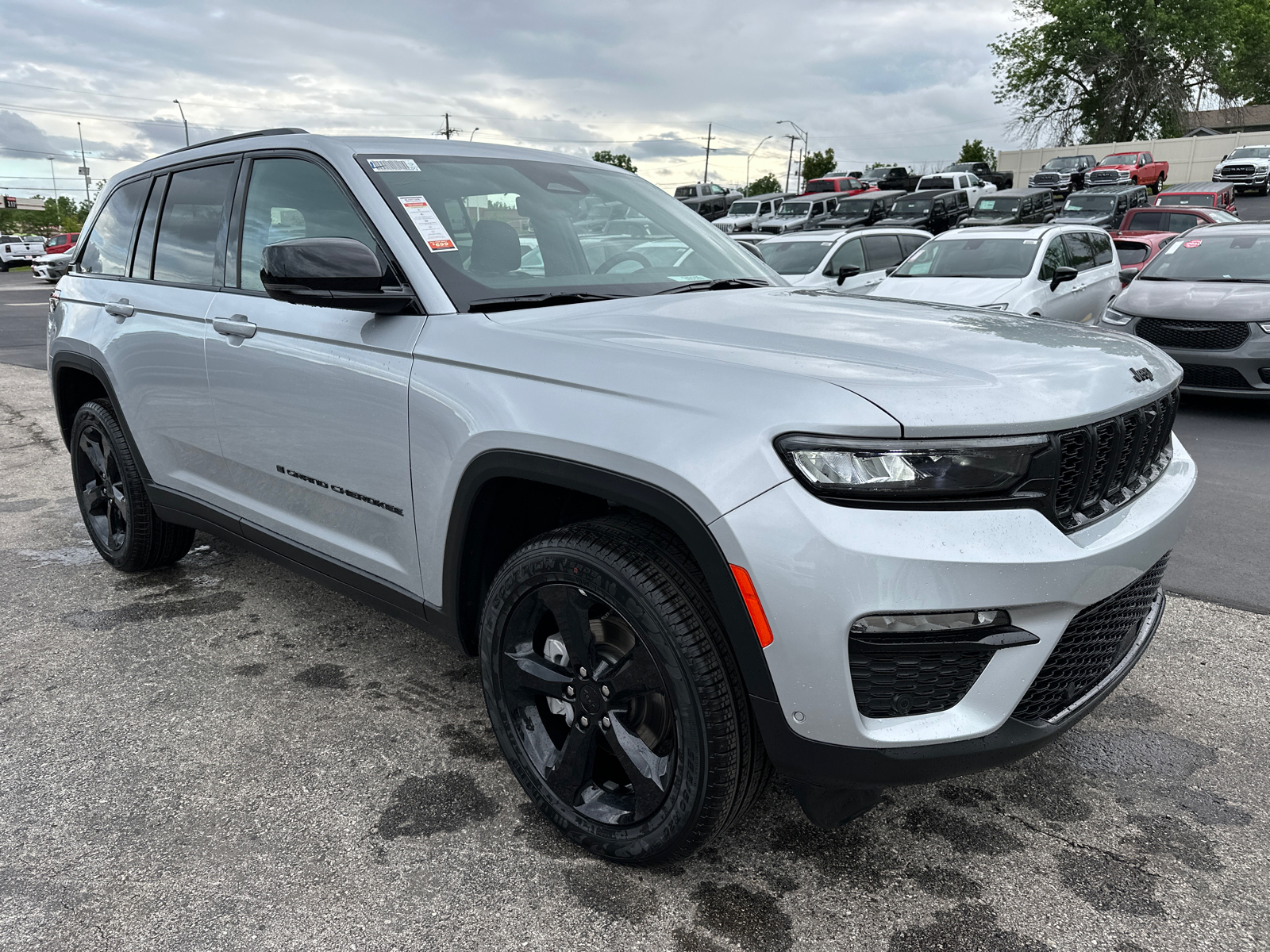 2024 Jeep Grand Cherokee Limited 3