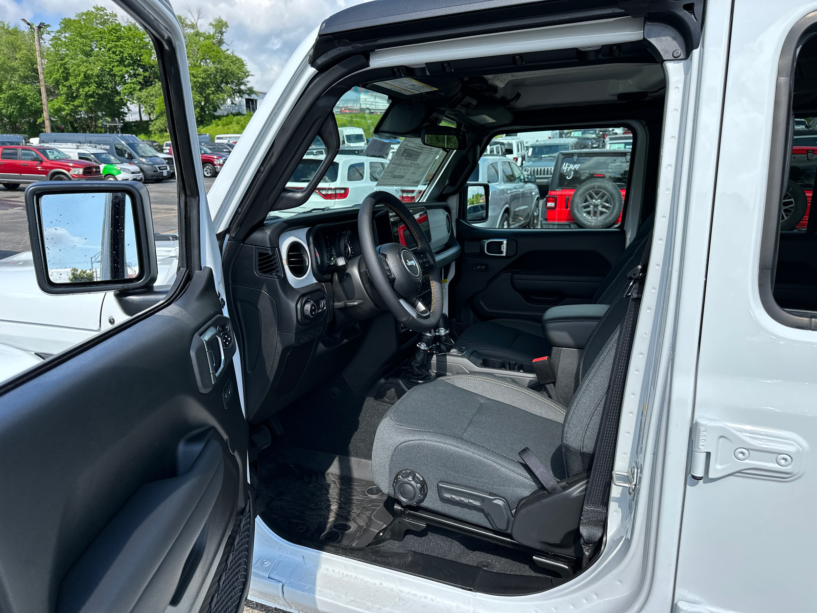 2024 Jeep Gladiator Sport 31