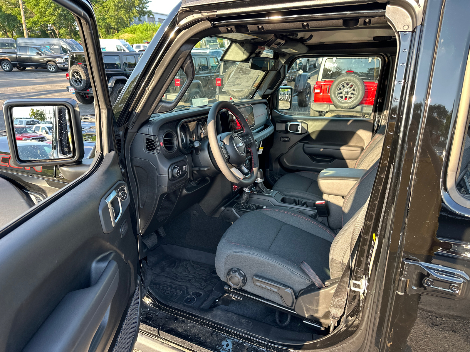 2024 Jeep Gladiator Rubicon 33