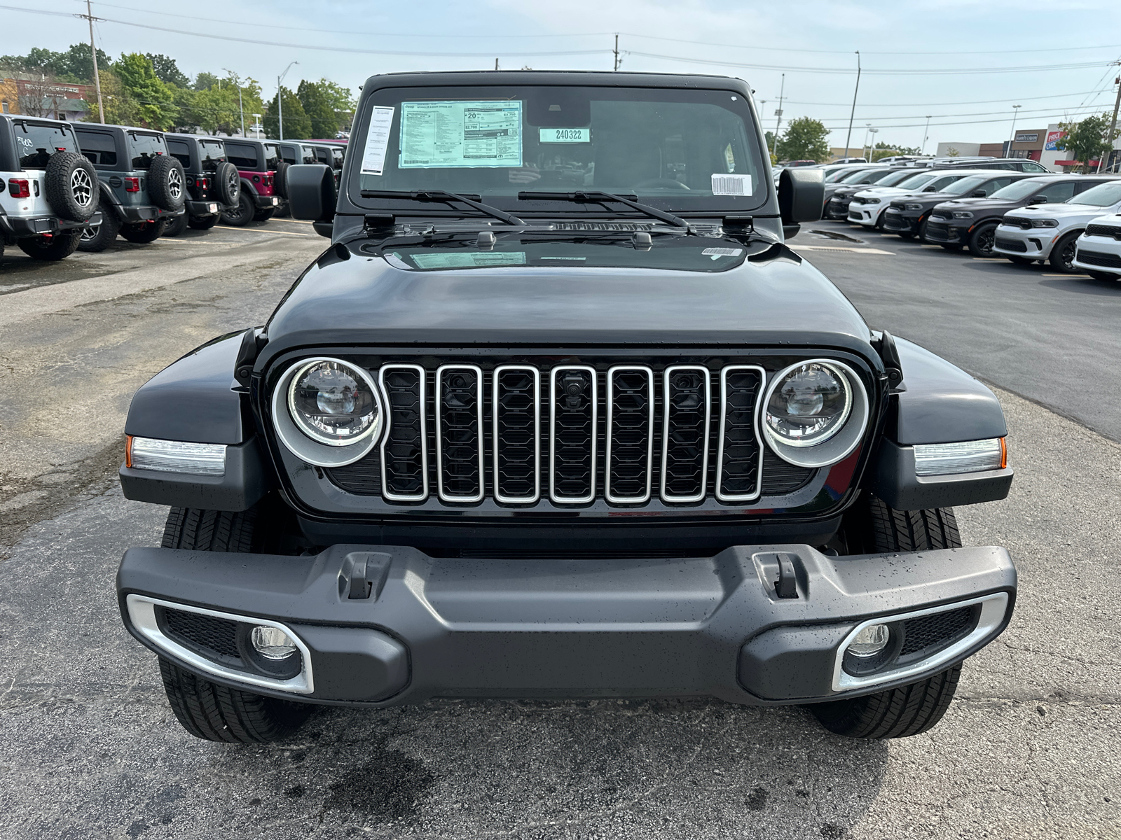 2024 Jeep Wrangler Sahara 3