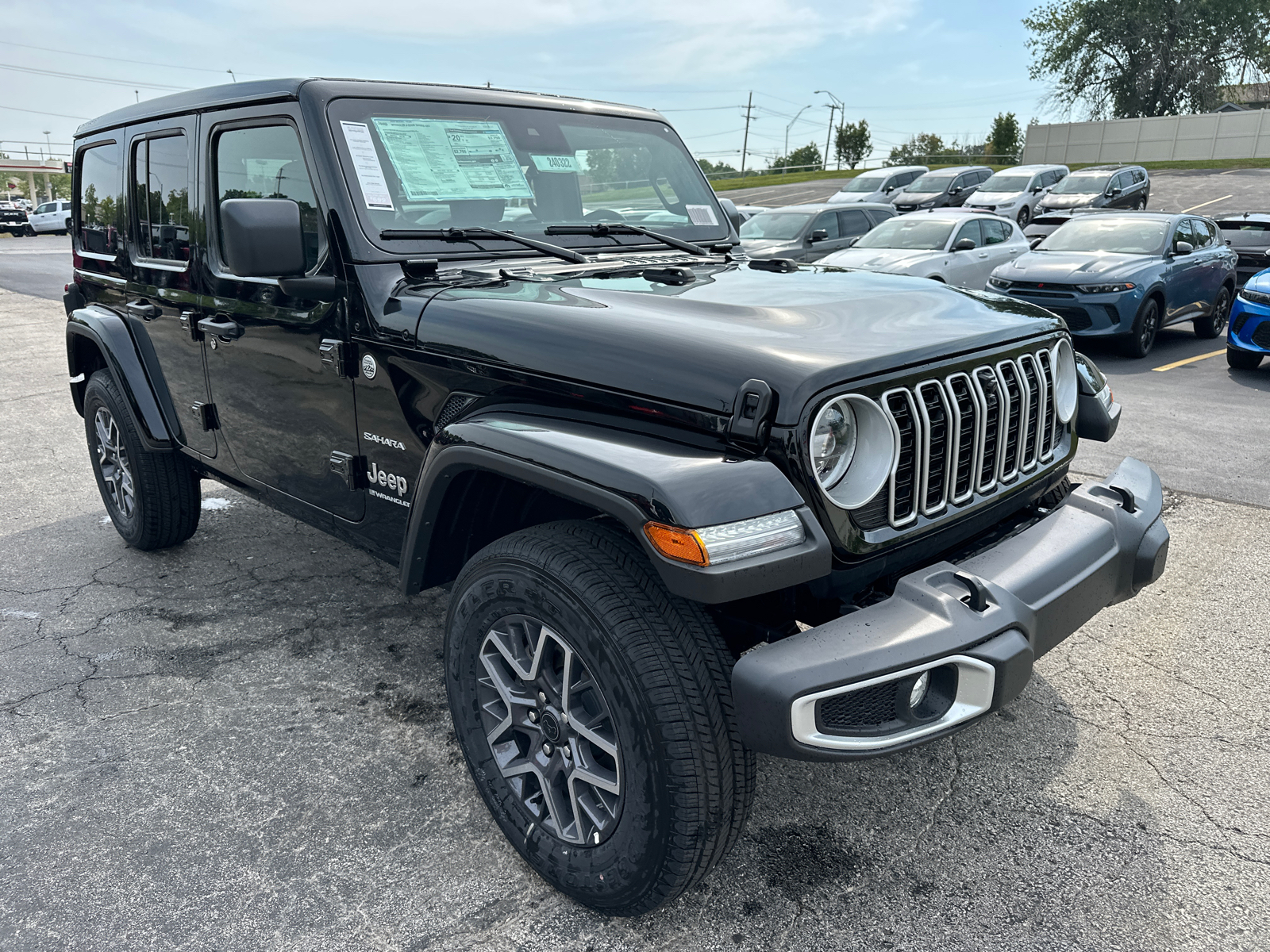 2024 Jeep Wrangler Sahara 4