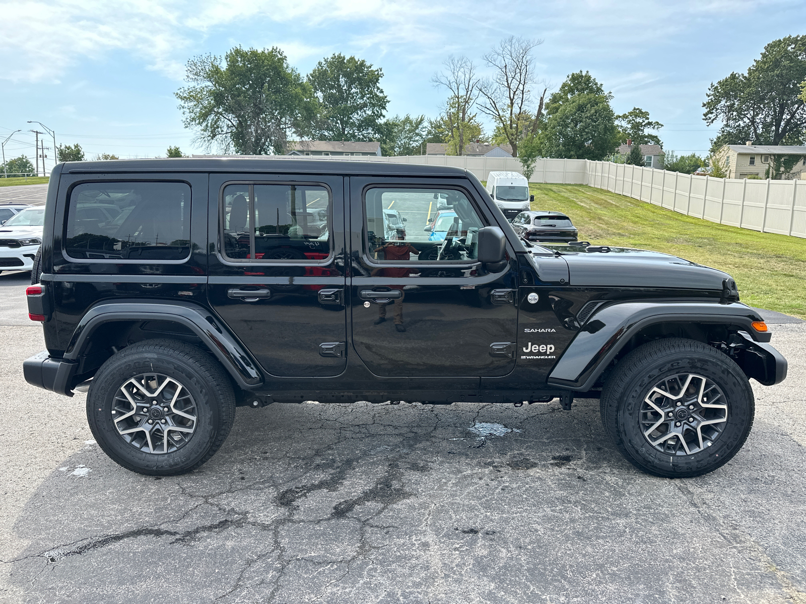 2024 Jeep Wrangler Sahara 5