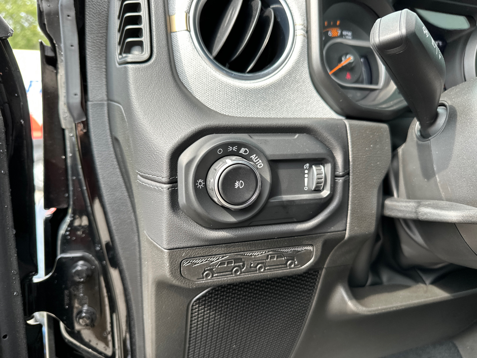 2024 Jeep Wrangler Sahara 35