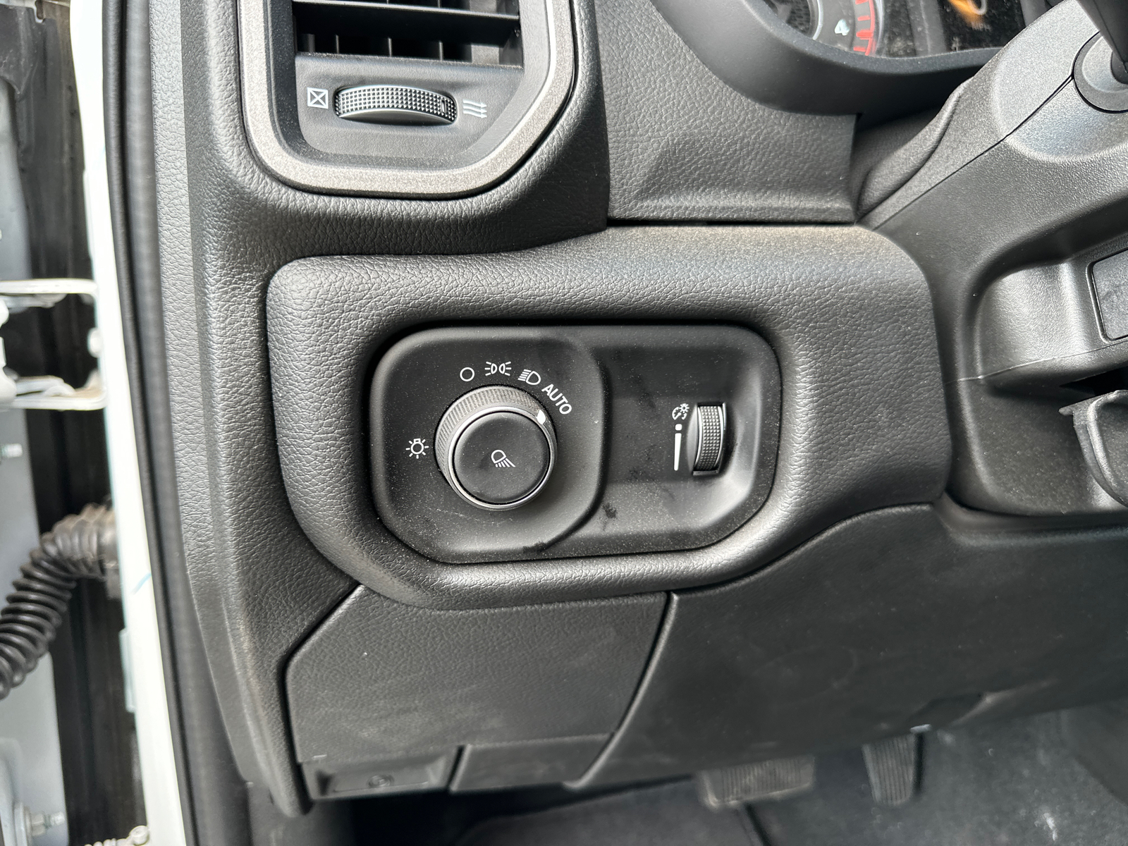 2024 Ram 3500 Tradesman 33