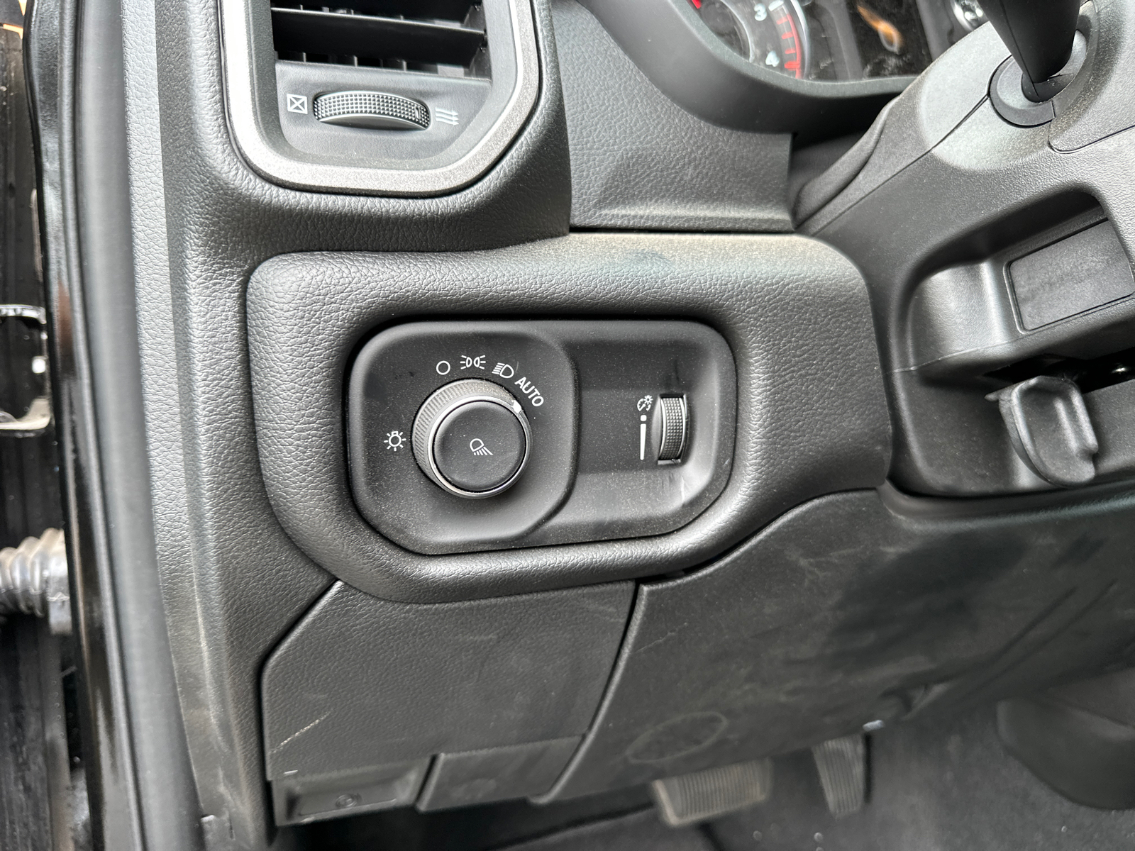 2024 Ram 3500 Tradesman 32