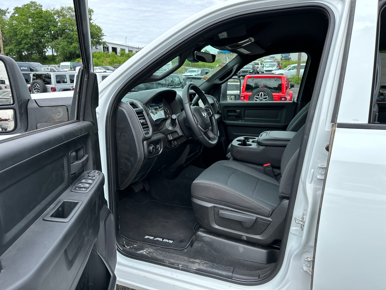 2024 Ram 3500 Tradesman 33