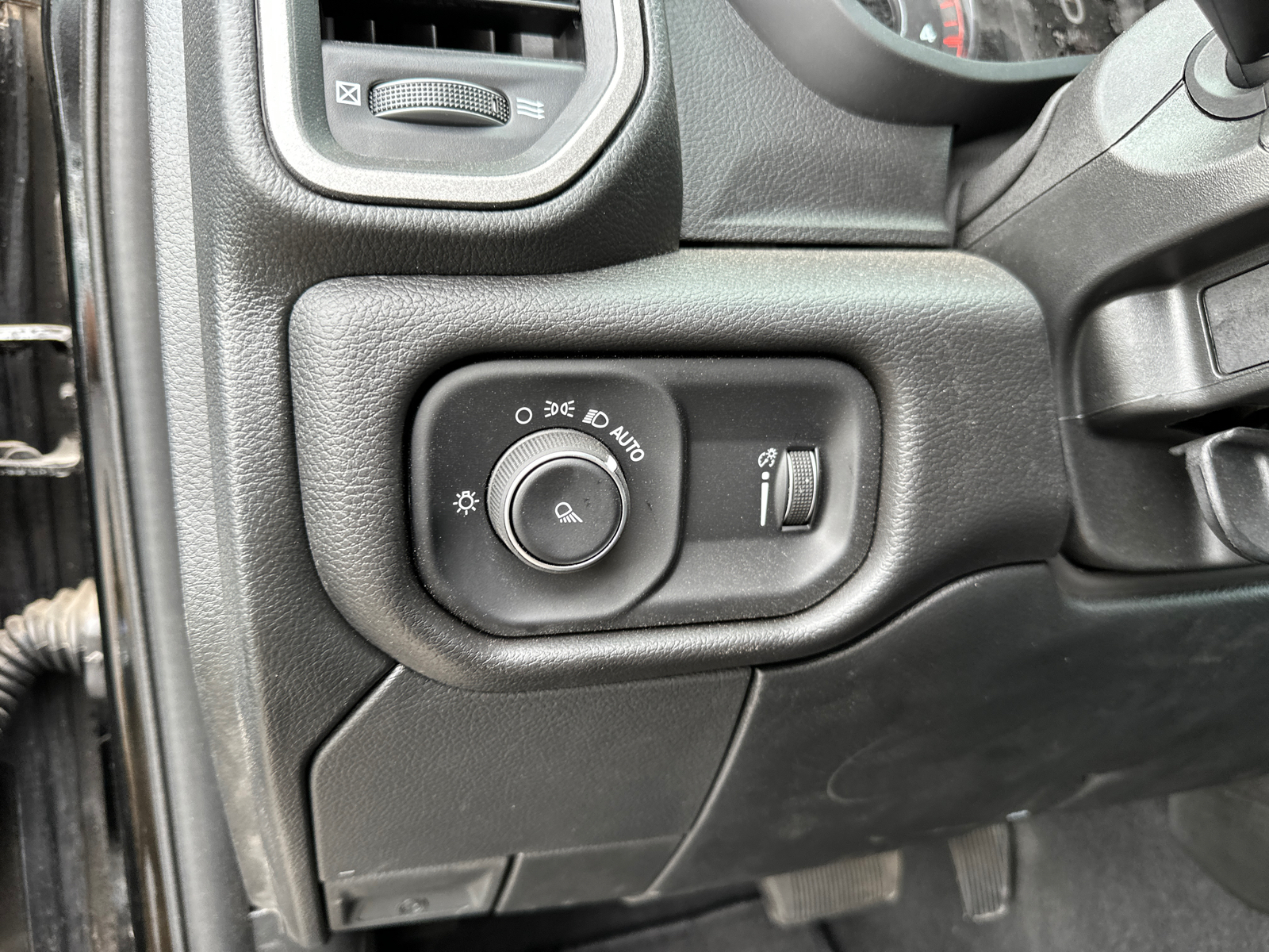 2024 Ram 3500 Tradesman 32