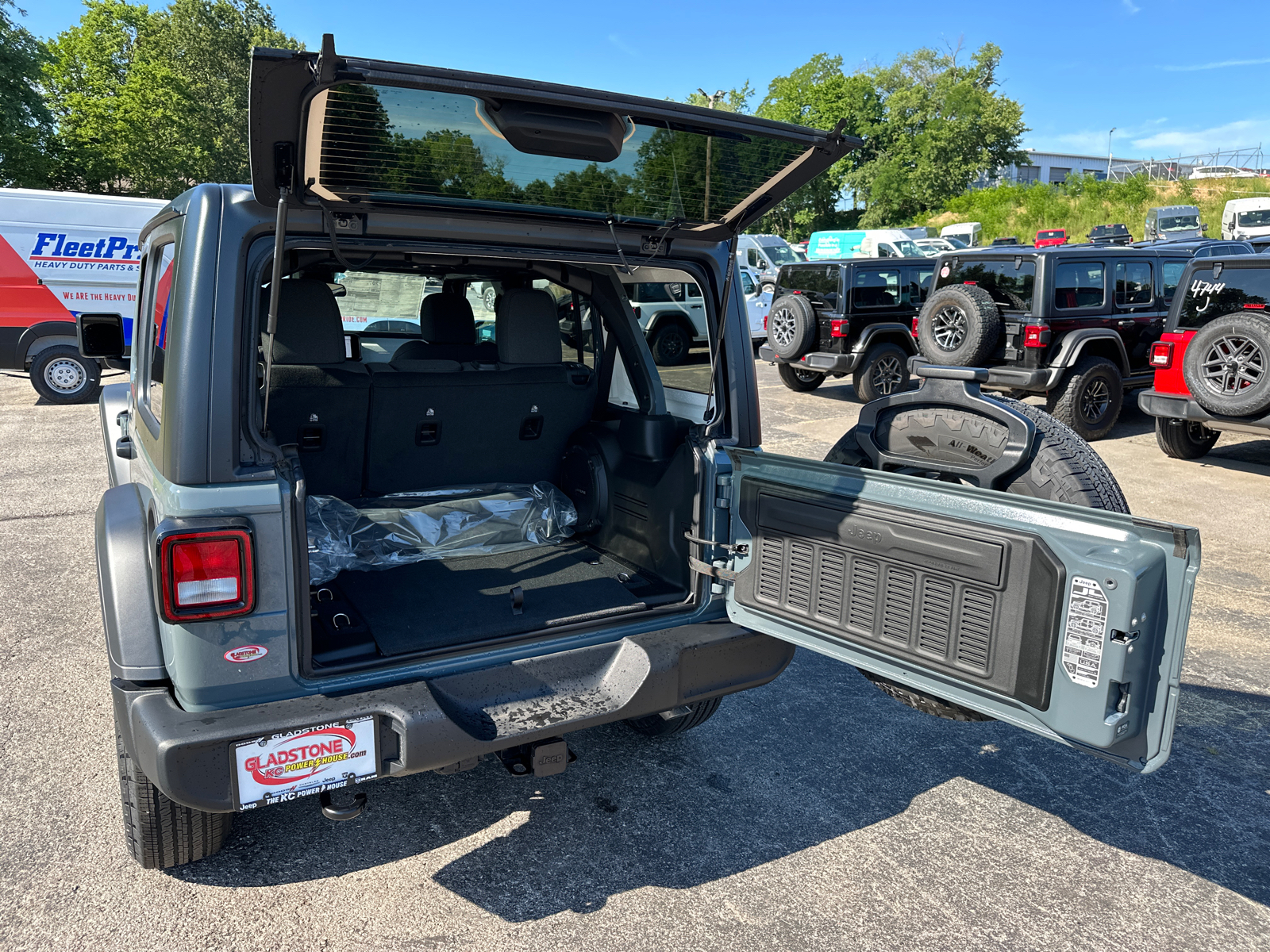 2024 Jeep Wrangler Sport S 8