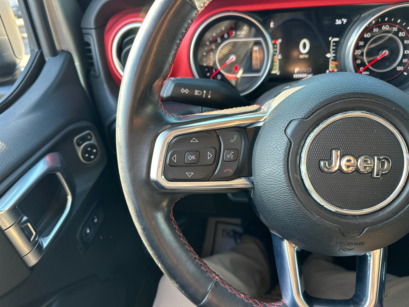 2018 Jeep Wrangler Unlimited Rubicon 38