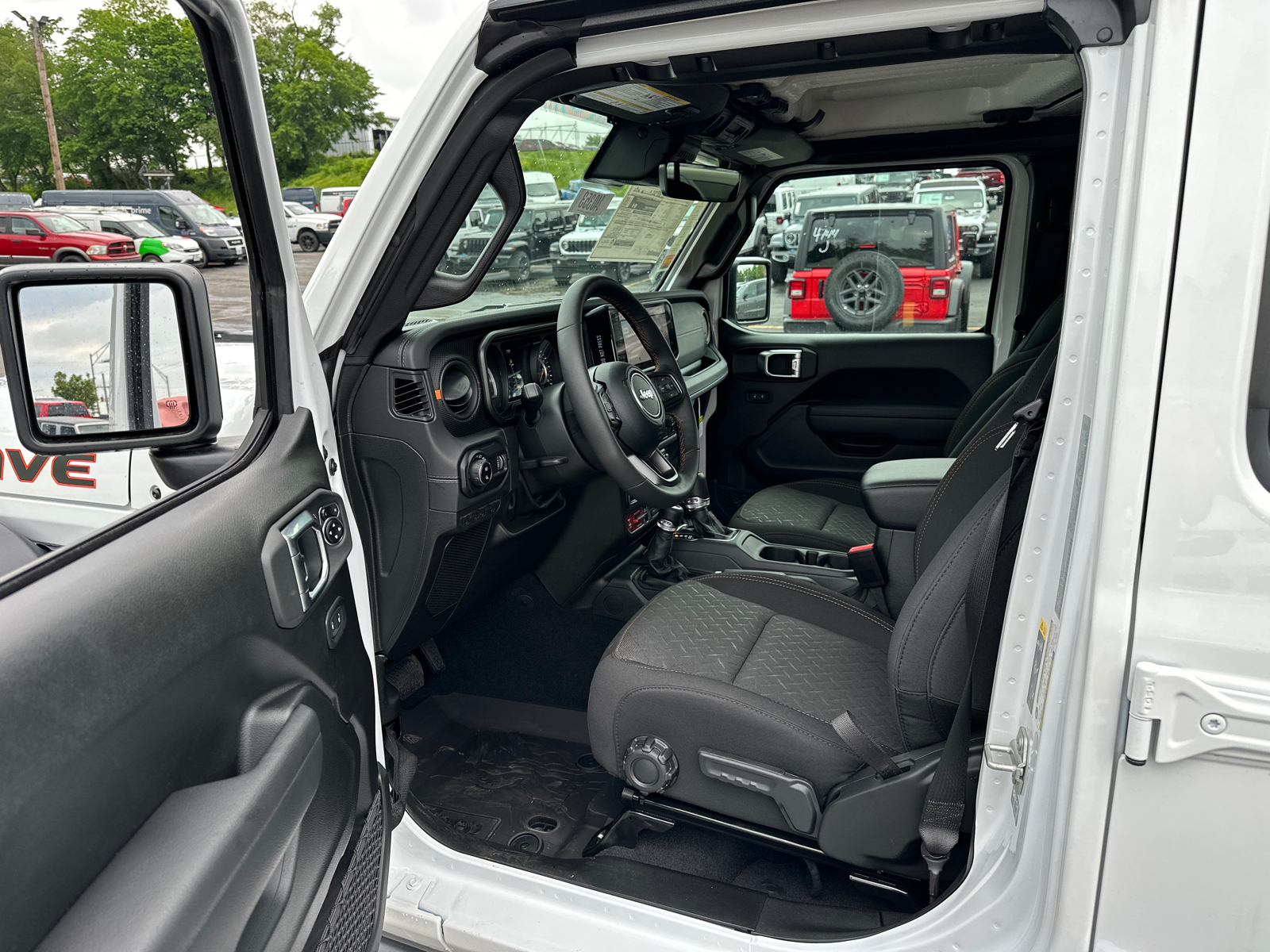 2024 Jeep Gladiator Mojave 33