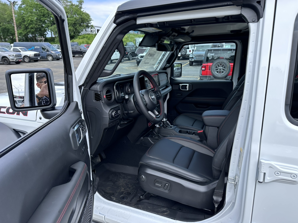 2024 Jeep Gladiator Rubicon 33