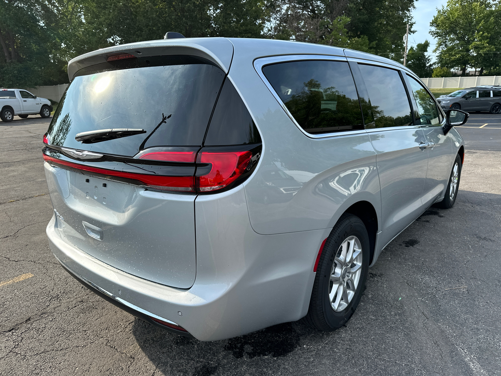 2024 Chrysler Pacifica Touring L 6