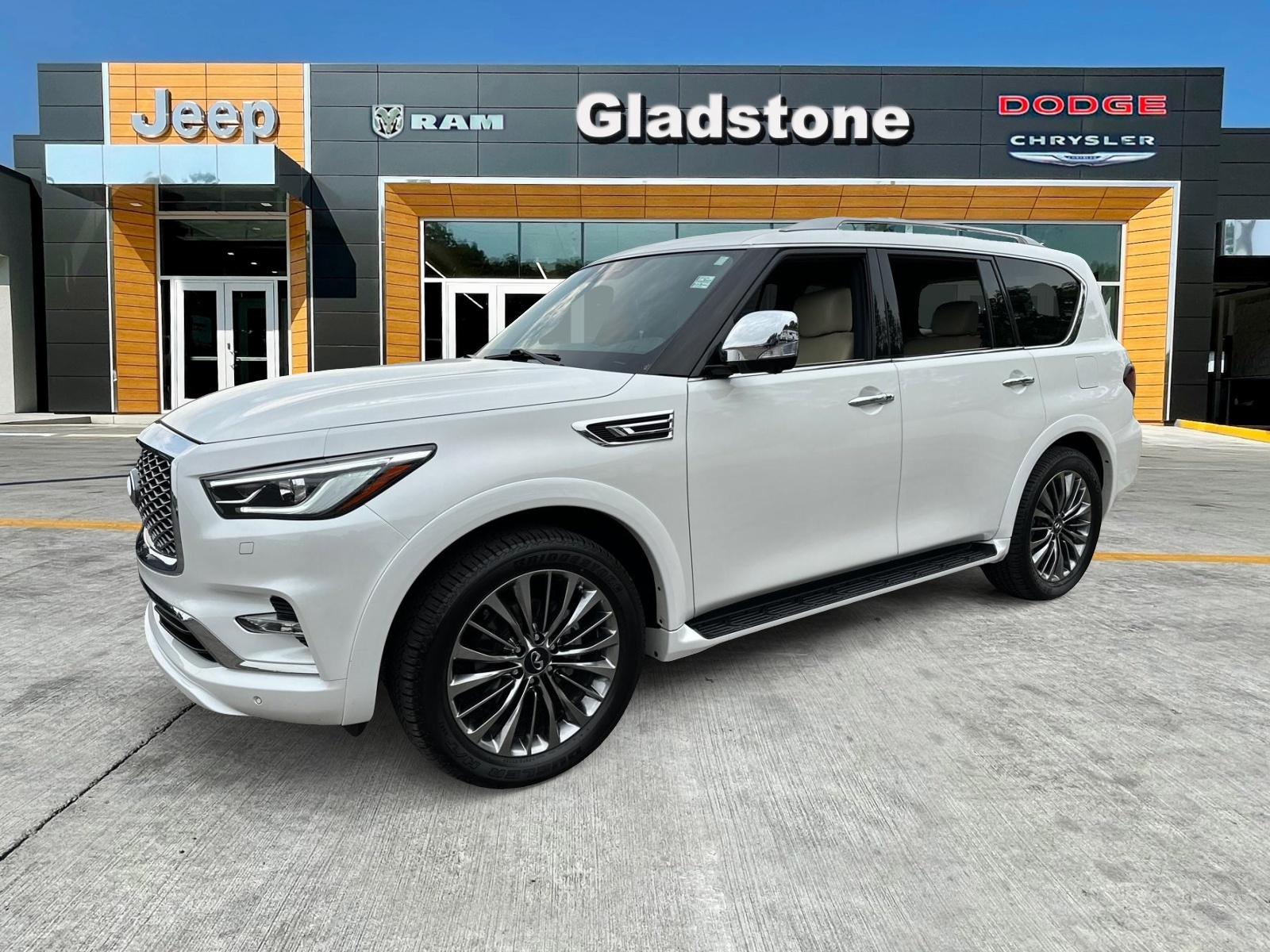 2021 INFINITI QX80 Sensory 1