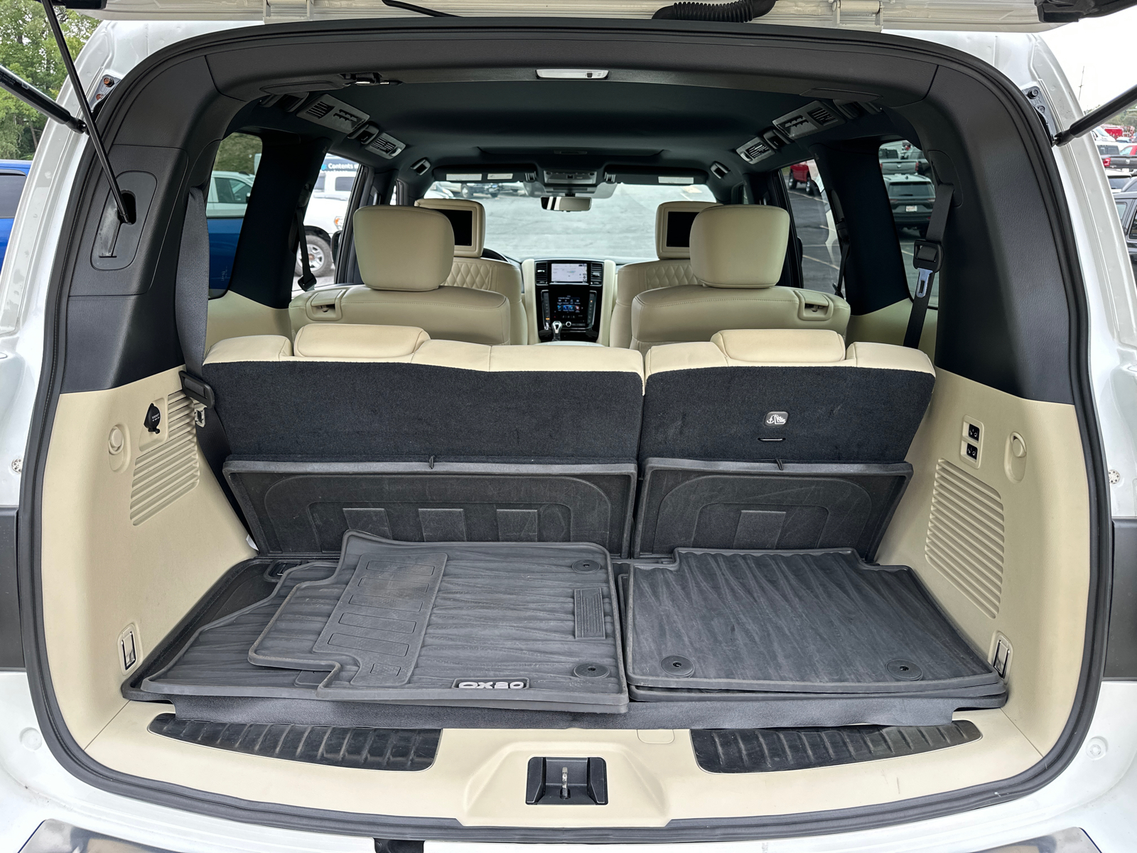 2021 INFINITI QX80 Sensory 10