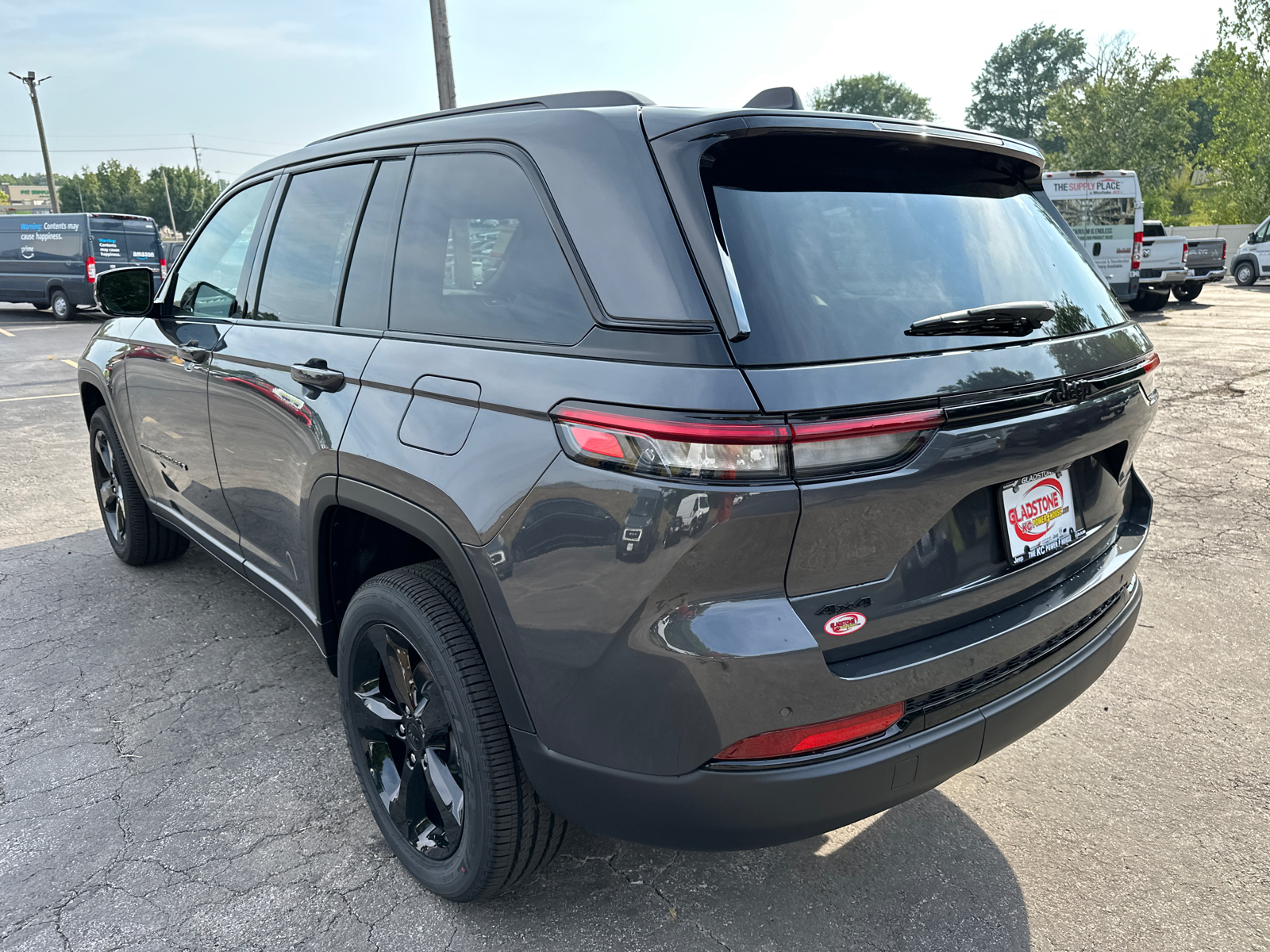 2024 Jeep Grand Cherokee Altitude X 8