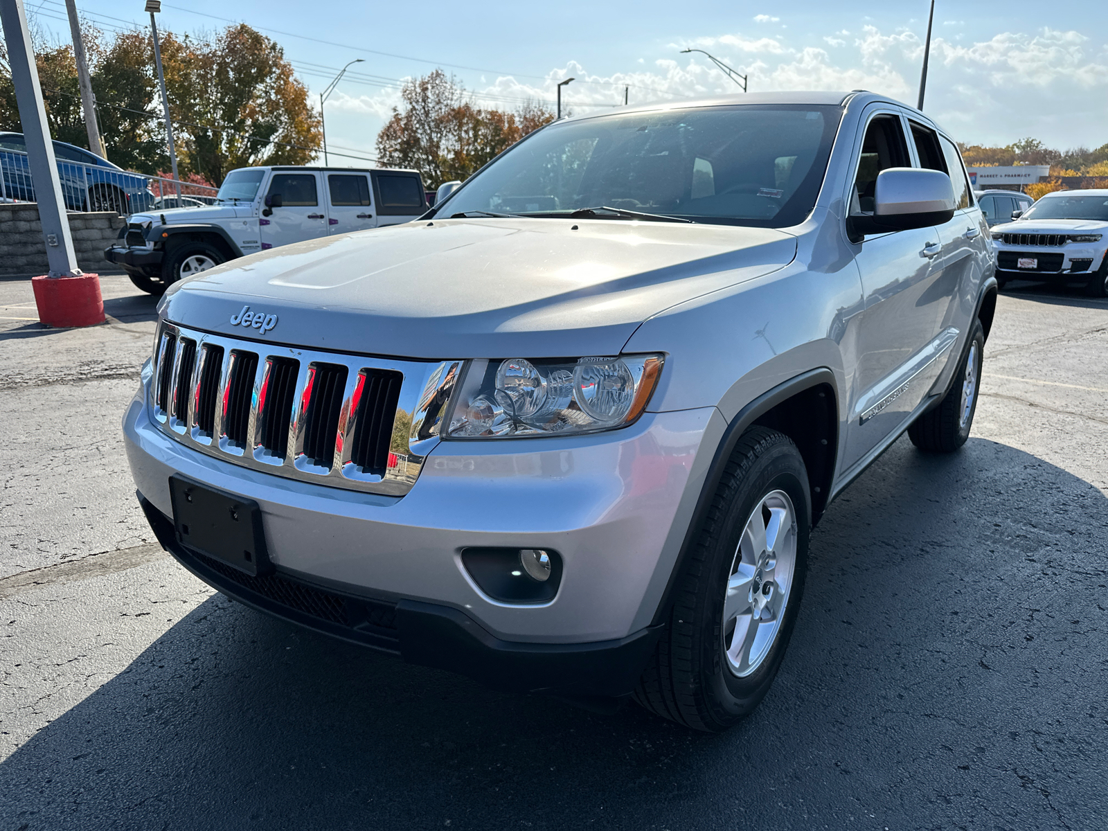 2012 Jeep Grand Cherokee Laredo 2