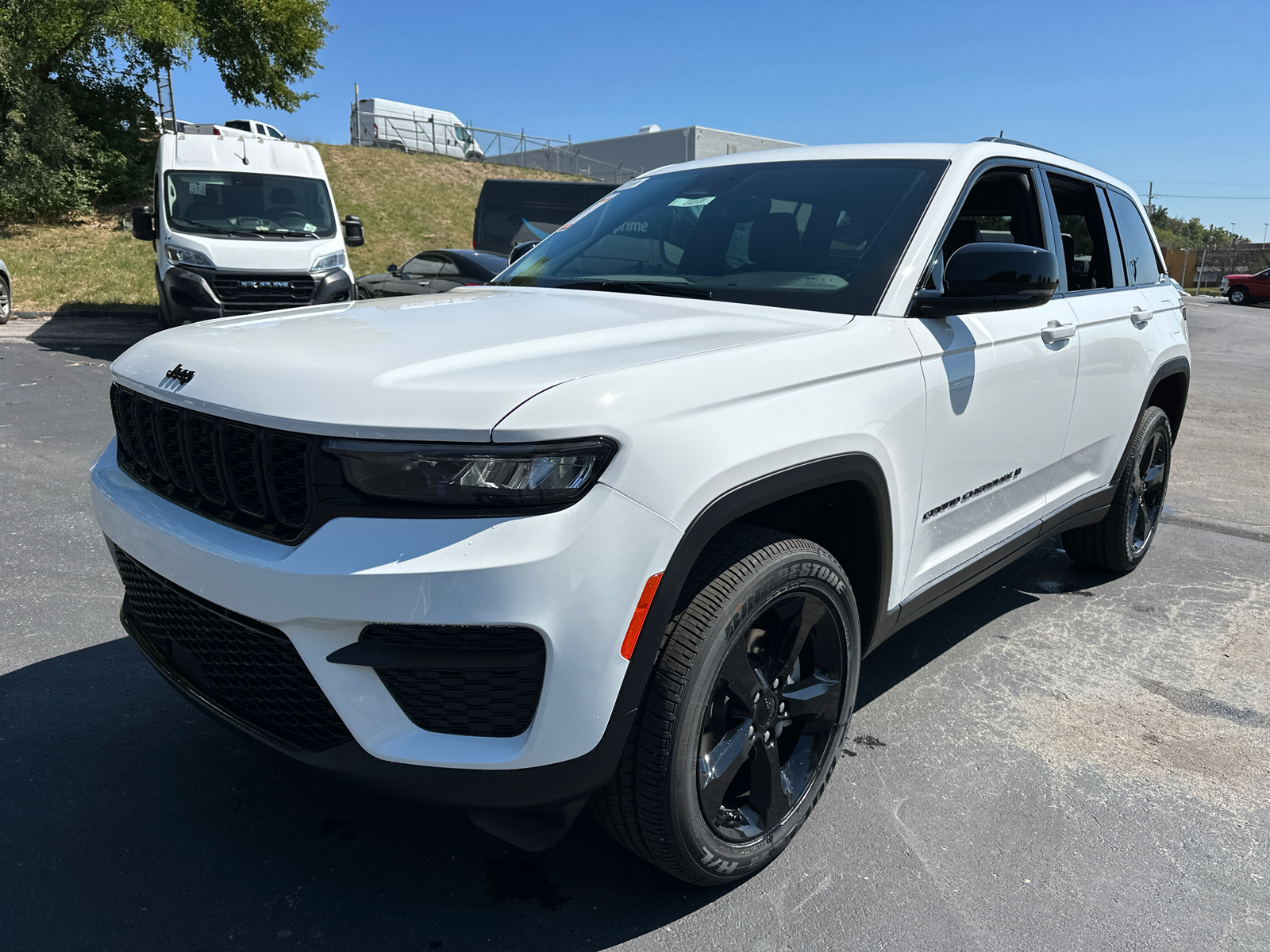 2024 Jeep Grand Cherokee Altitude 2