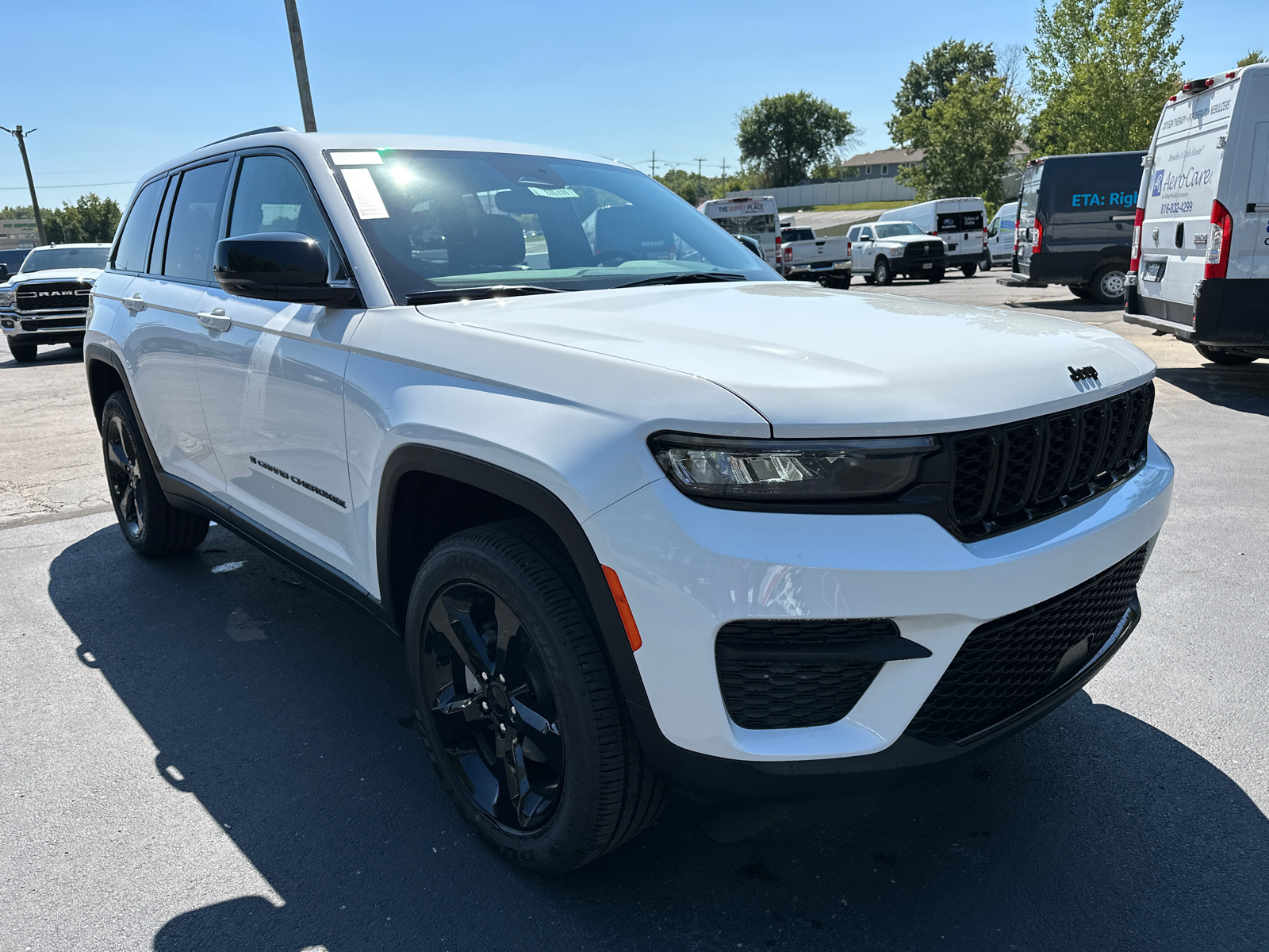 2024 Jeep Grand Cherokee Altitude 4