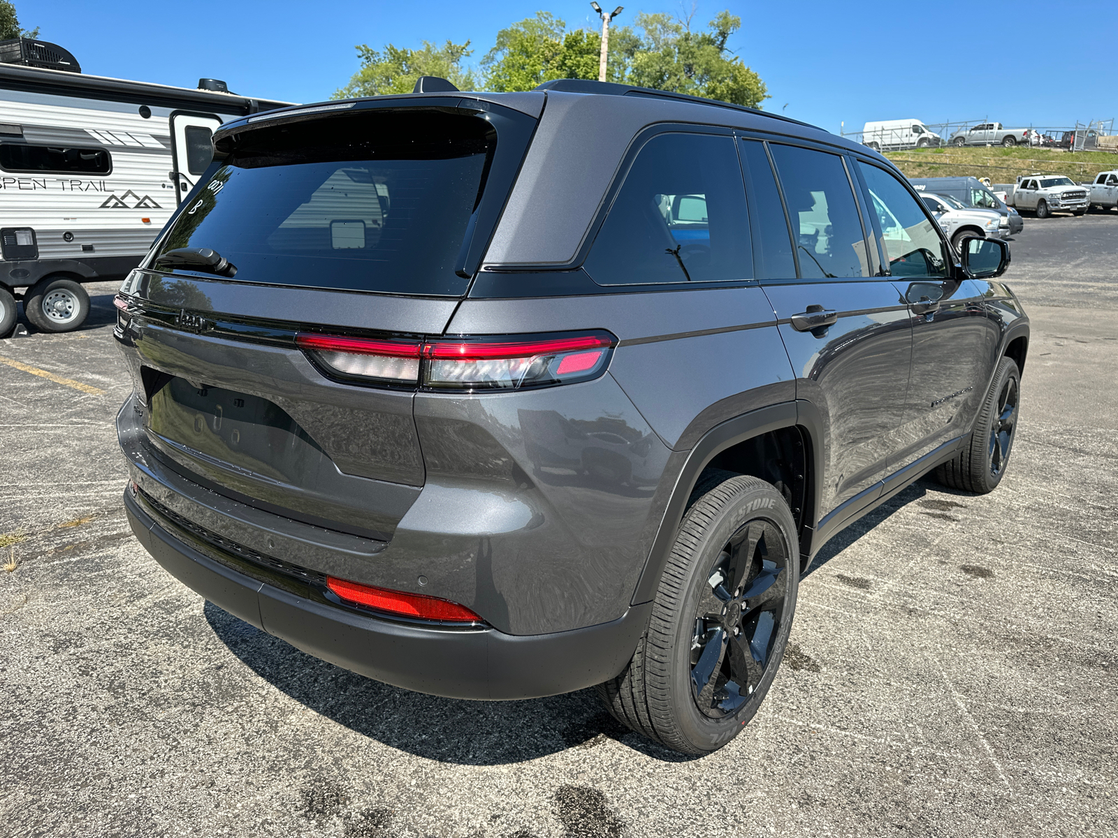 2024 Jeep Grand Cherokee Altitude 6