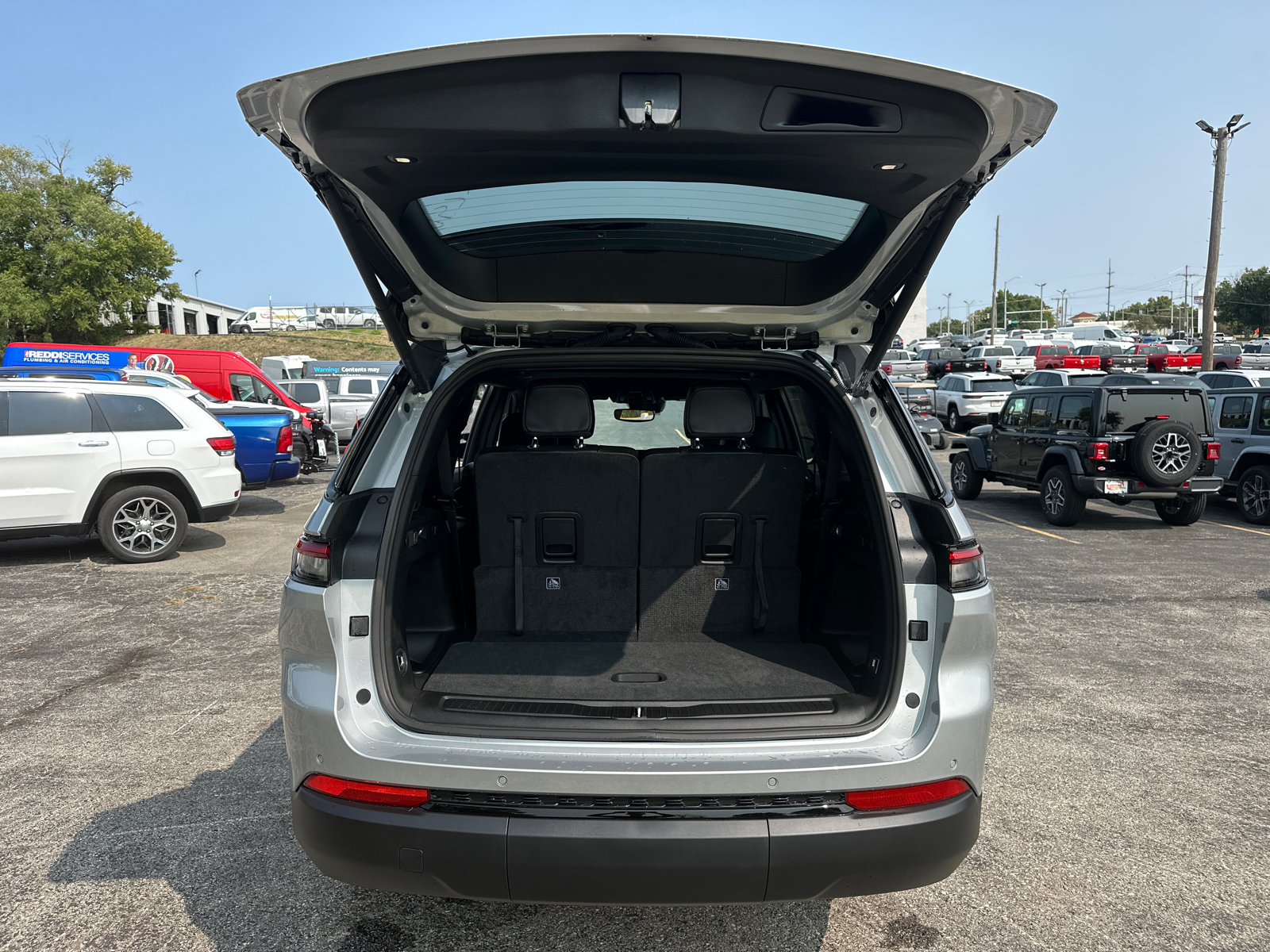 2024 Jeep Grand Cherokee L Altitude X 9