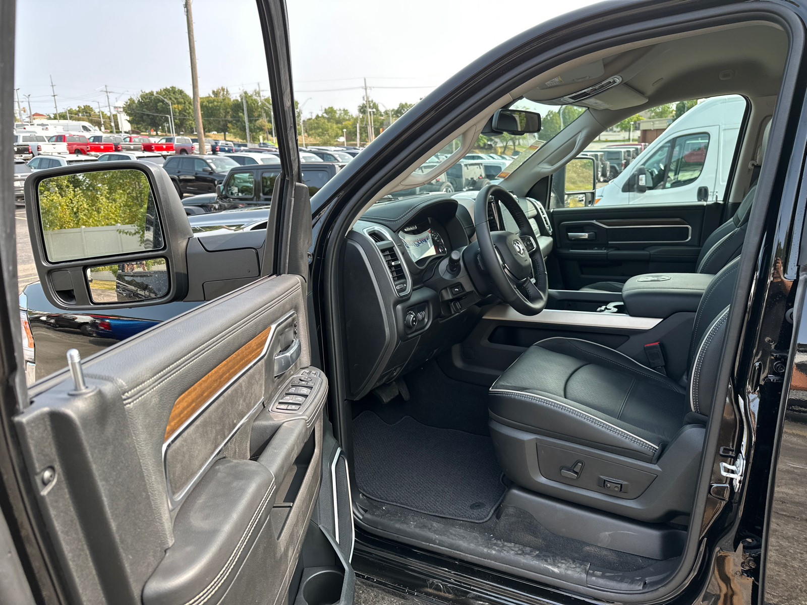 2024 Ram 2500 Laramie 34