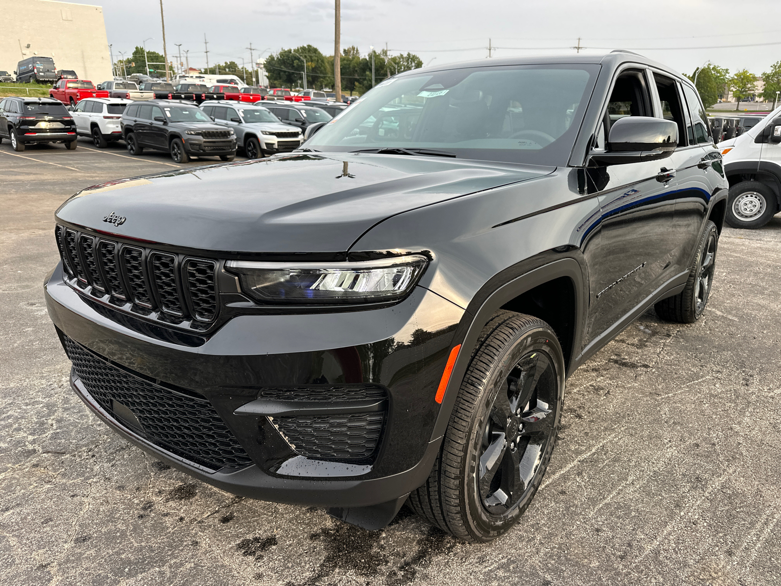 2024 Jeep Grand Cherokee Altitude 2