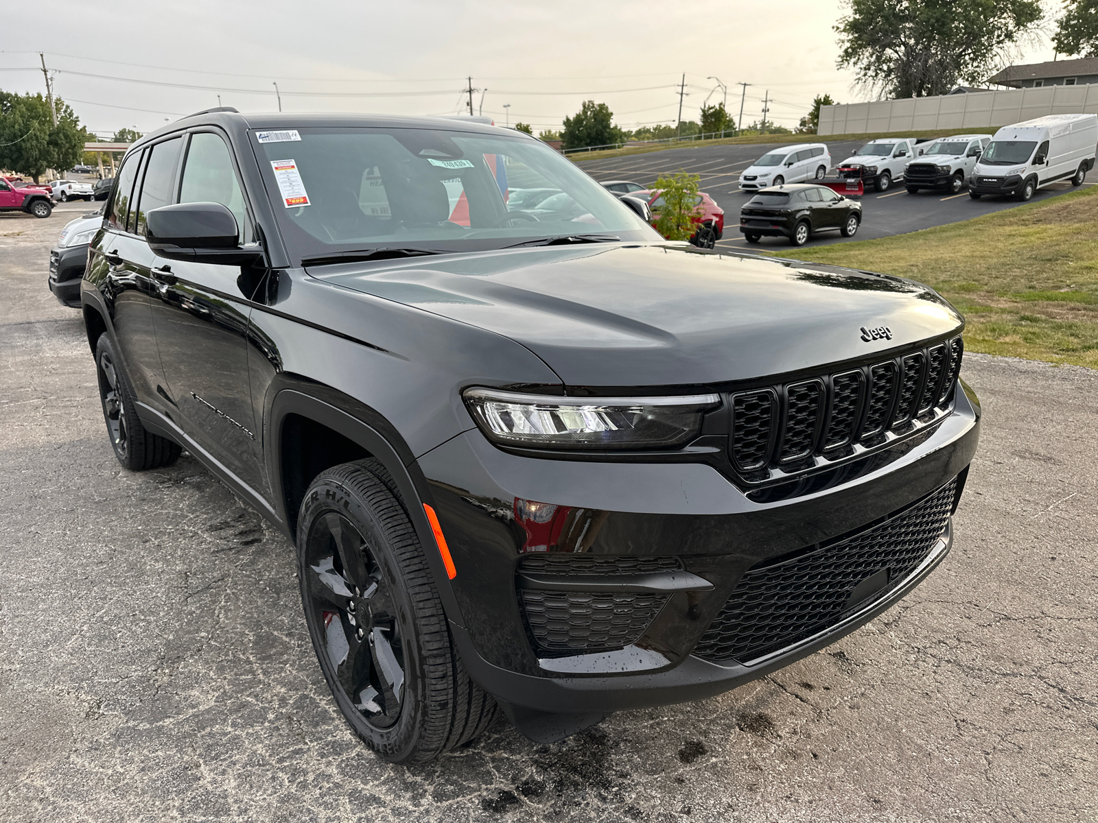 2024 Jeep Grand Cherokee Altitude 4