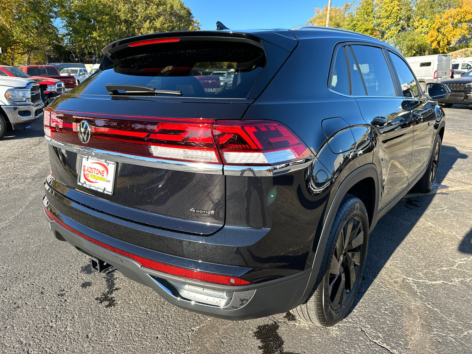 2024 Volkswagen Atlas Cross Sport 2.0T SE w/Technology 6