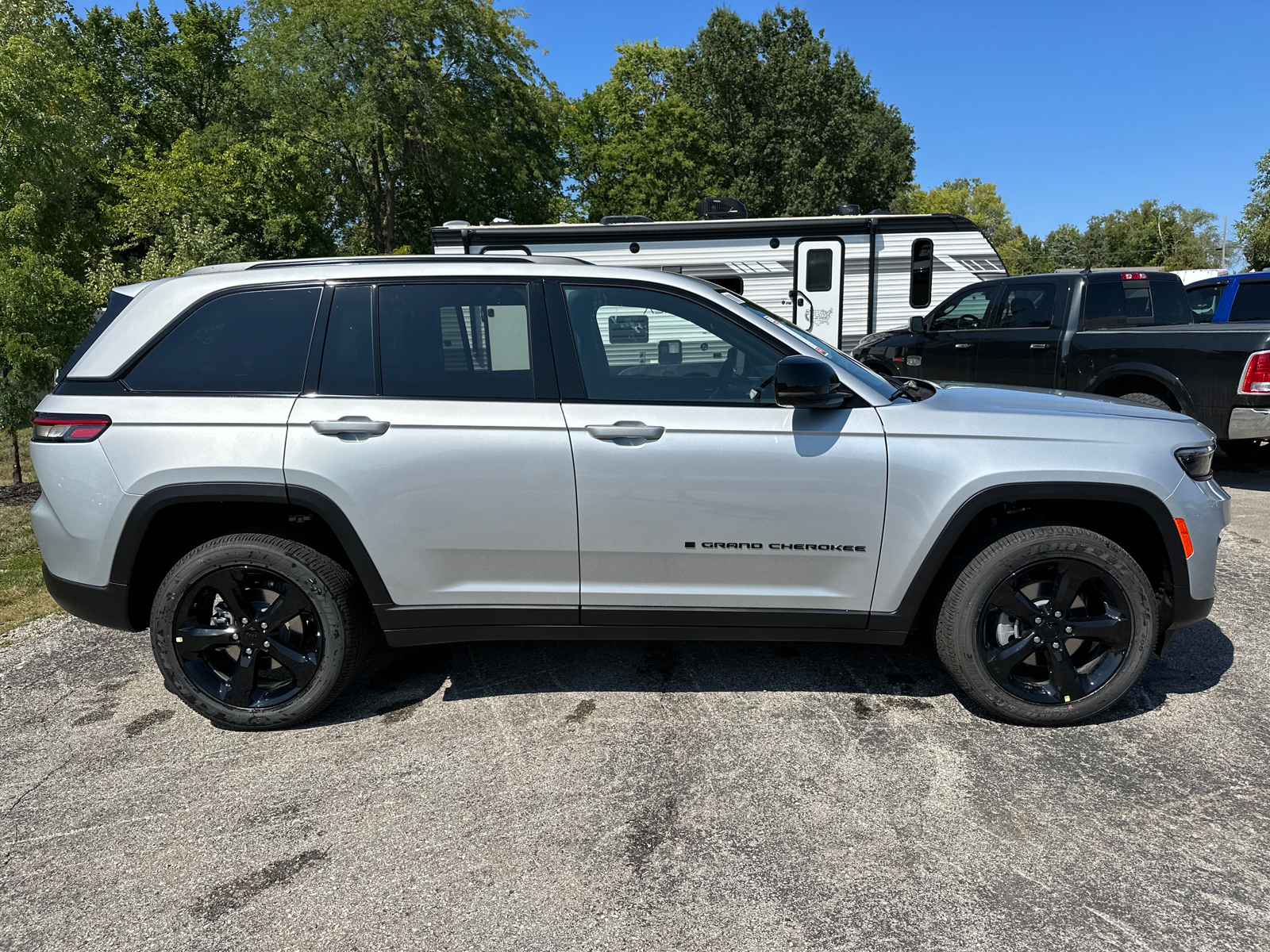 2024 Jeep Grand Cherokee Altitude 5