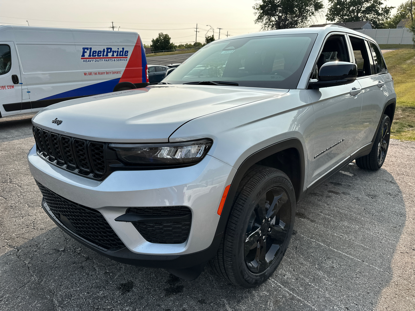 2024 Jeep Grand Cherokee Altitude 2