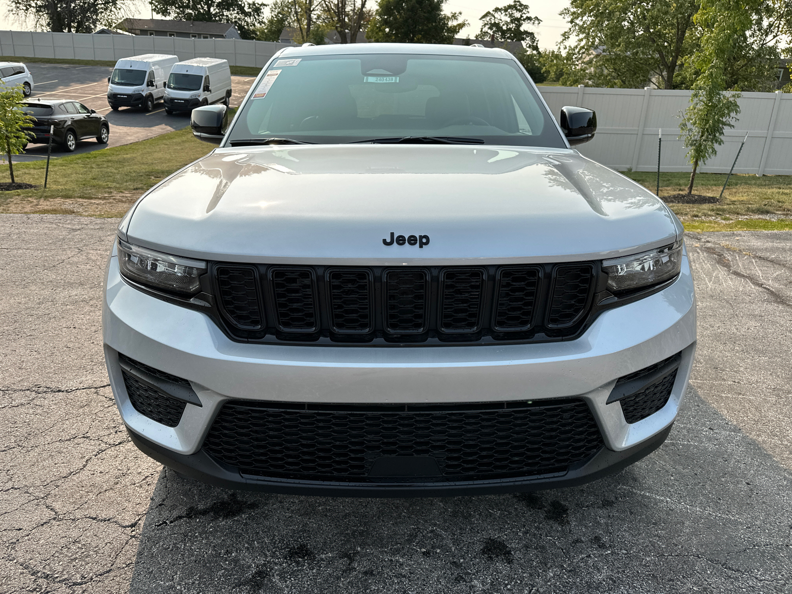 2024 Jeep Grand Cherokee Altitude 3