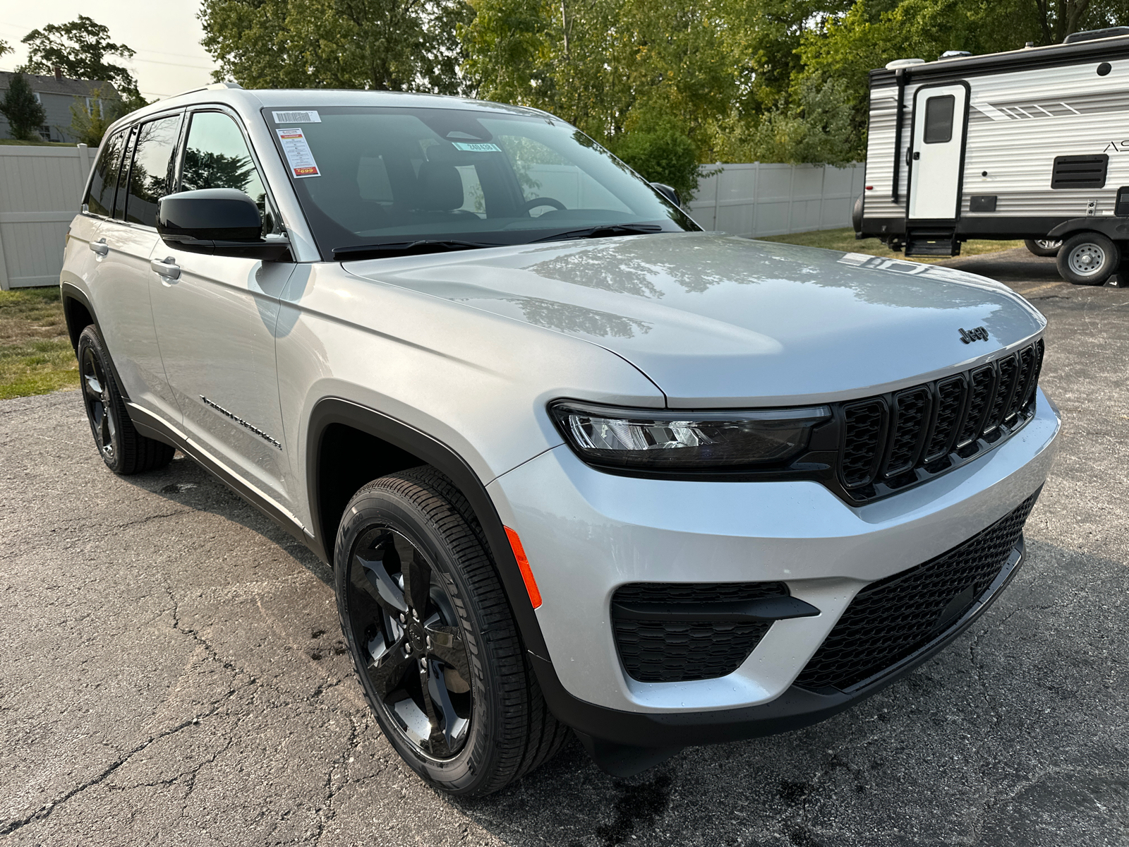 2024 Jeep Grand Cherokee Altitude 4