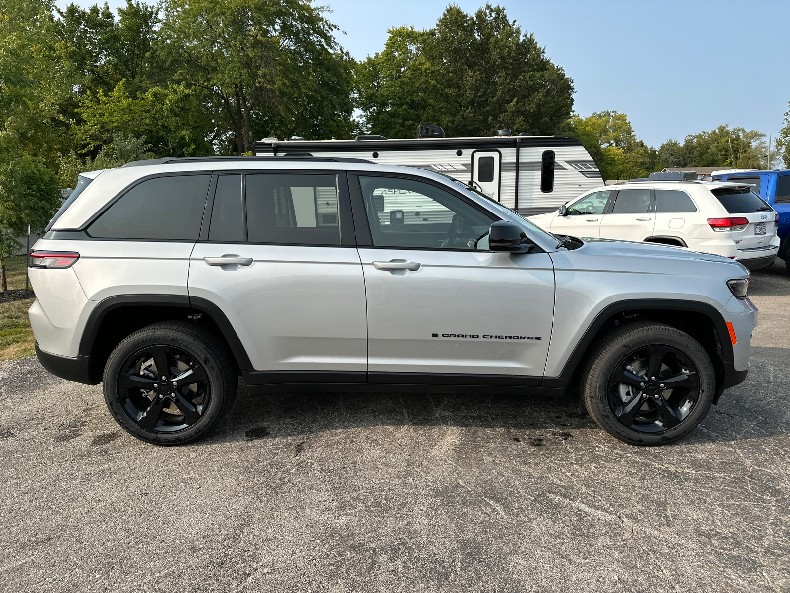 2024 Jeep Grand Cherokee Altitude 5