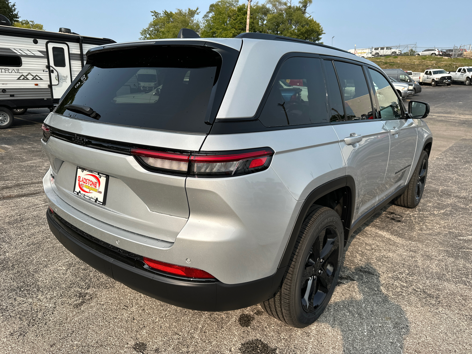 2024 Jeep Grand Cherokee Altitude 6